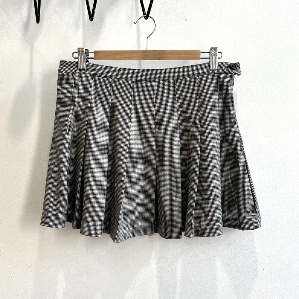 ‼️ NAME YOUR PRICE /// DONATING THU 5/11 ‼️ NWOT F21 Houndstooth Mini-Skirt - Picture 1 of 1